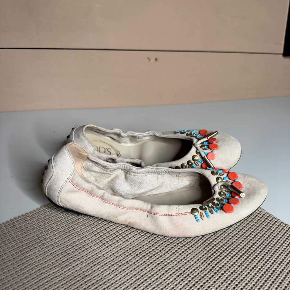 Tods Beige Suede Beaded Ballet Flats Italian Leather Pebble Sole Size 8.5